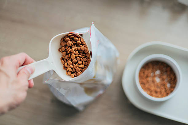 Dry pet food pouches